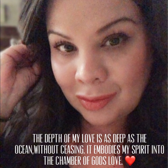 Meet your Posher, Tricia - Picture 2 of 2